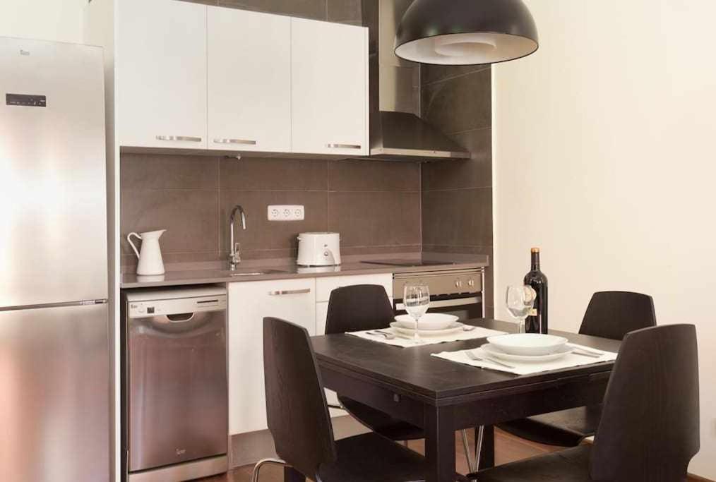 Apart Centrico Con Terraza En Gracia Barcelona Exterior foto